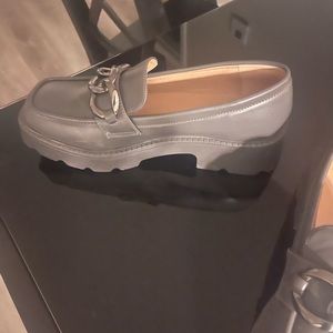 Size 40 women’s grey loafers
